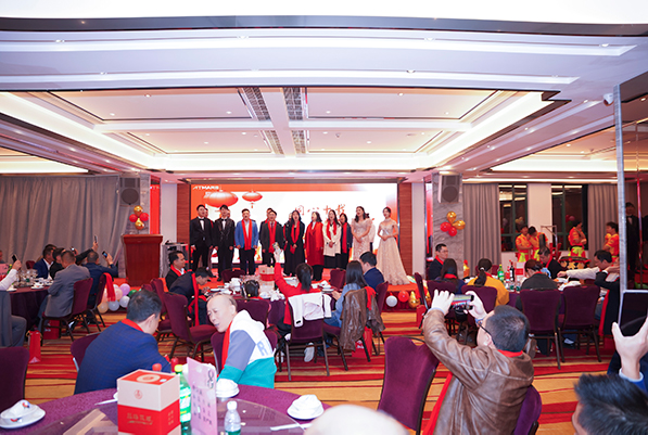 星拓环境试验设备厂家年会2025业务团队表演大合唱